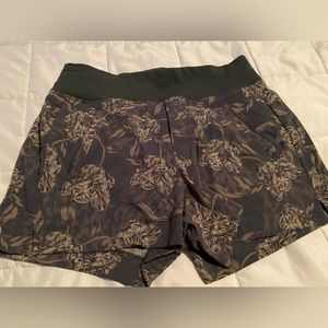 Women’s active/dress shorts
